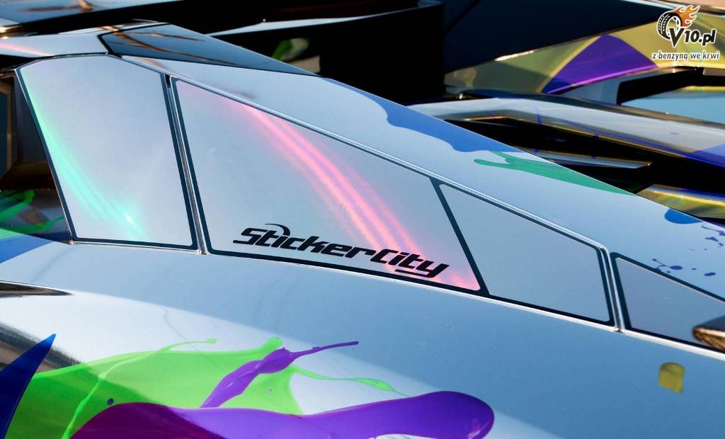 Lamborghini Aventador i modelka