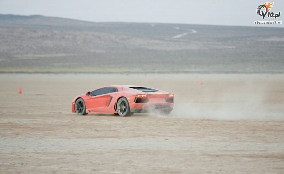 Lamborghini Aventador LP700-4