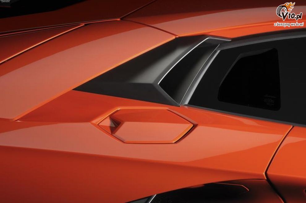Lamborghini Aventador LP700-4