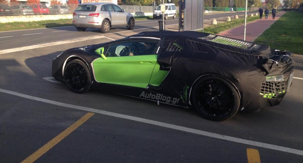 Lamborghini Aventador Roadster