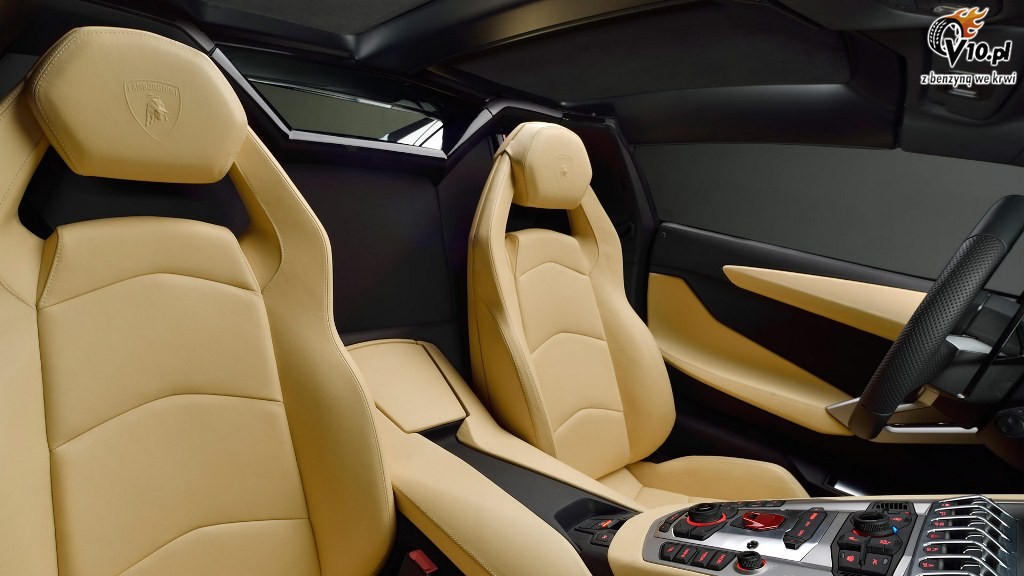 Lamborghini Aventador Roadster
