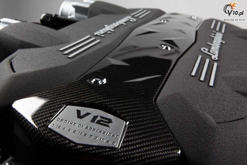Lamborghini Aventador LP700-4 - silnik