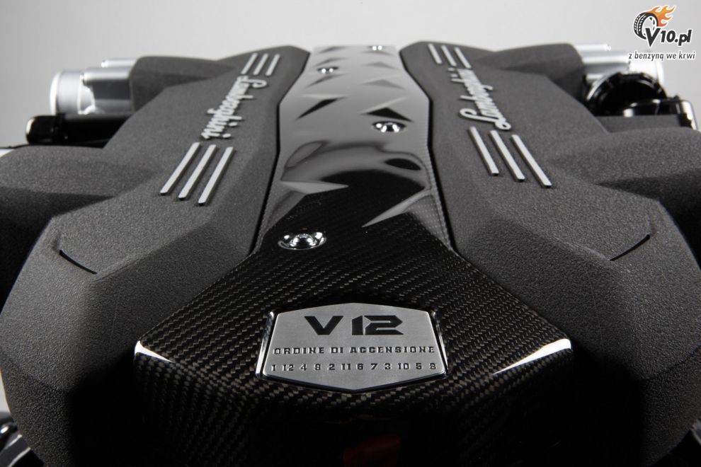 Lamborghini Aventador LP700-4 - silnik