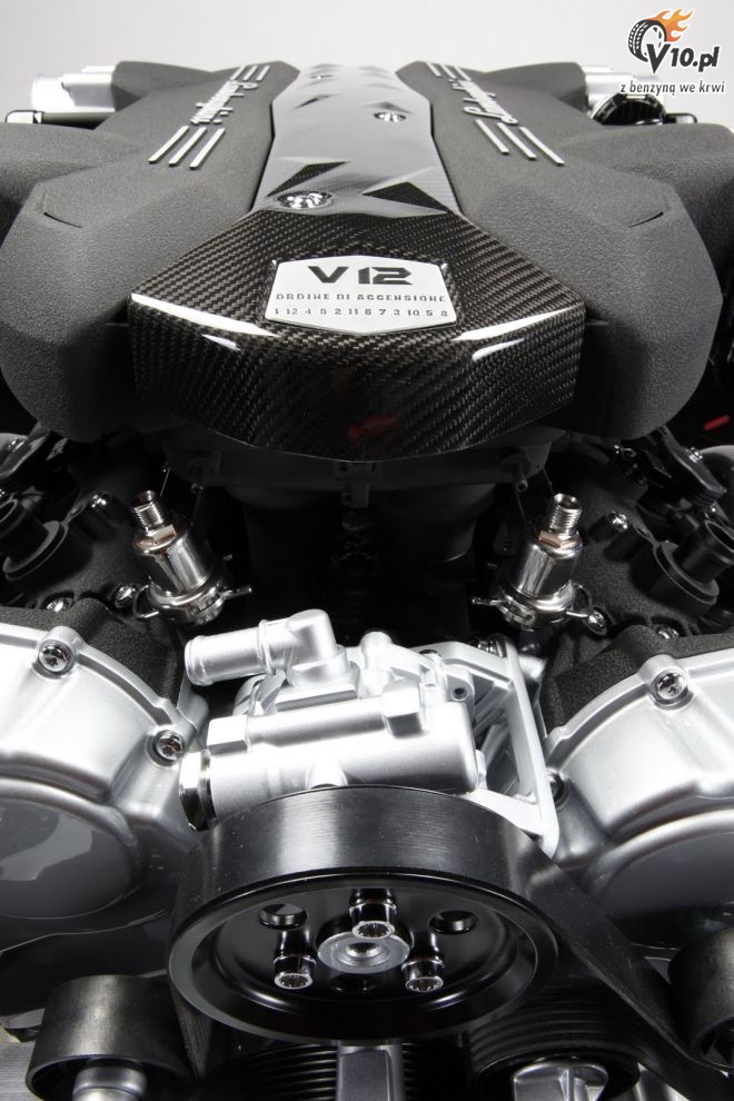 Lamborghini Aventador LP700-4 - silnik