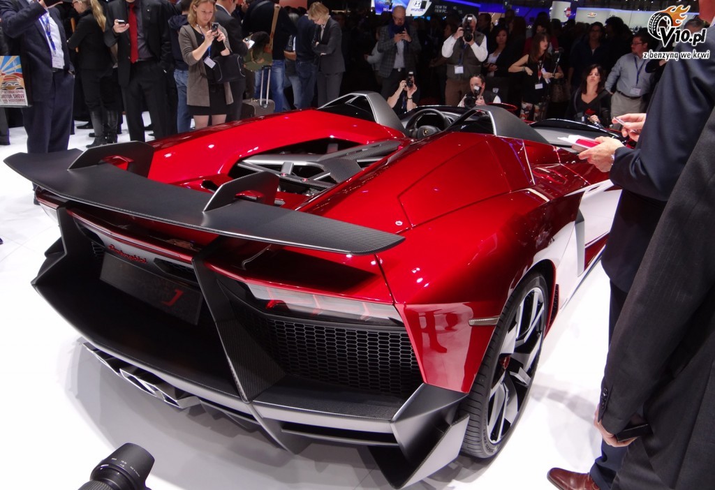 Lamborghini Aventador J