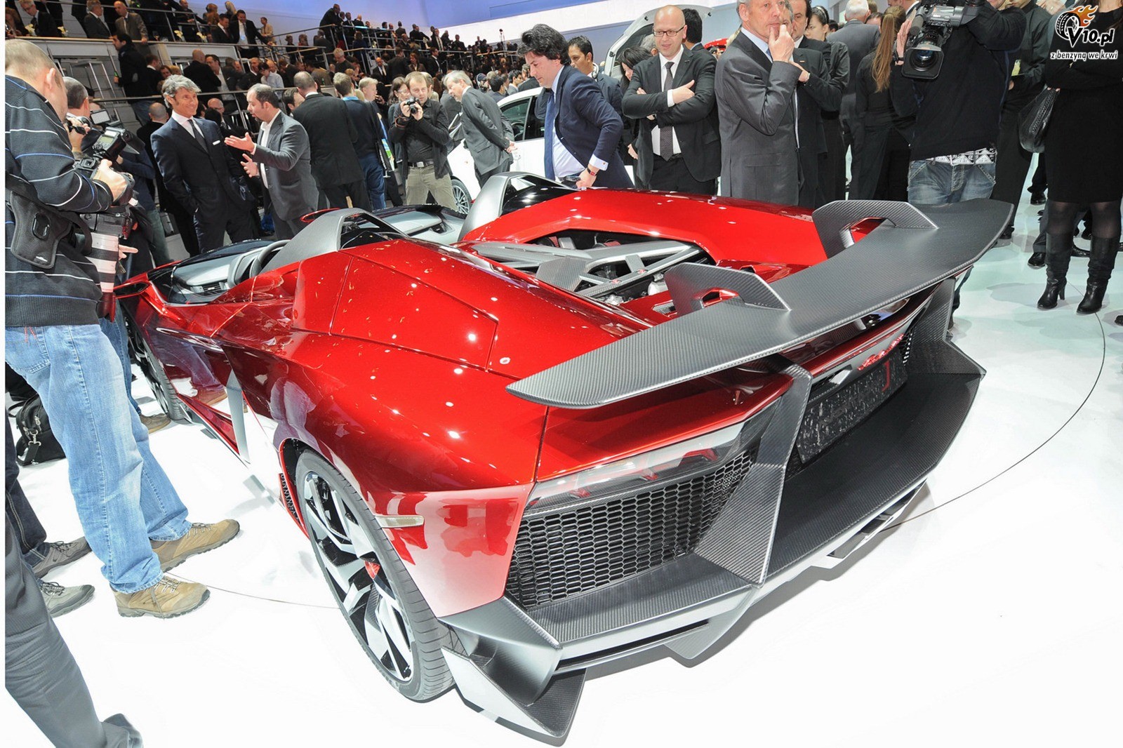 Lamborghini Aventador J