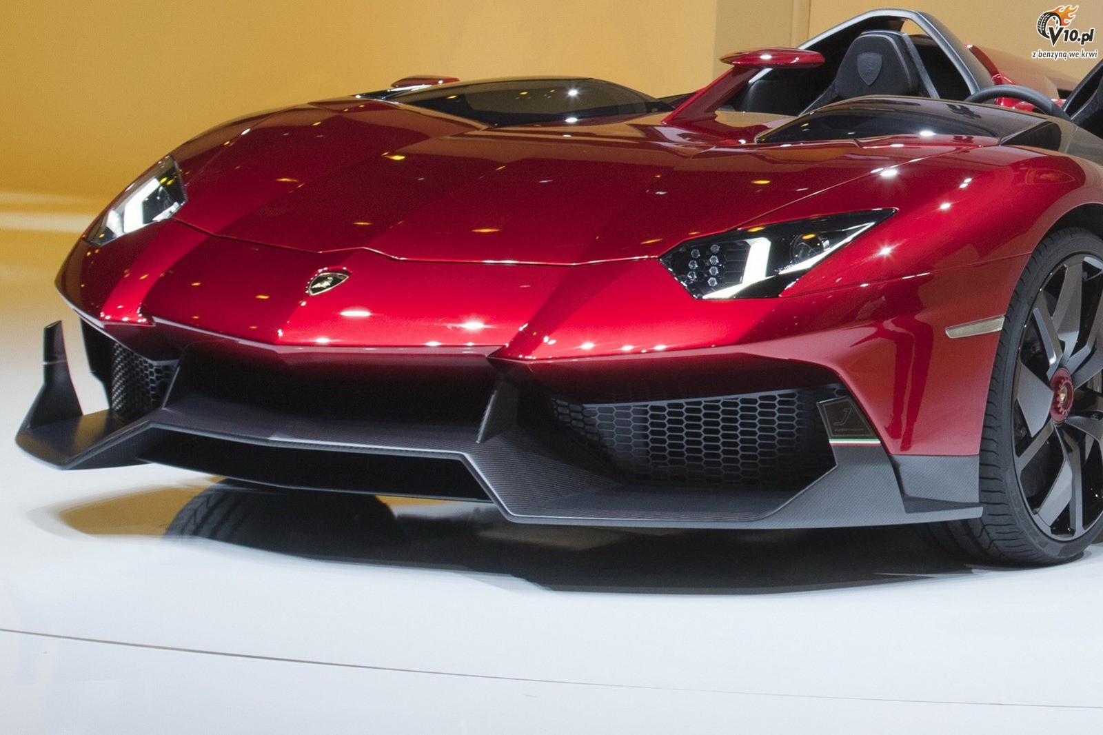 Lamborghini Aventador J