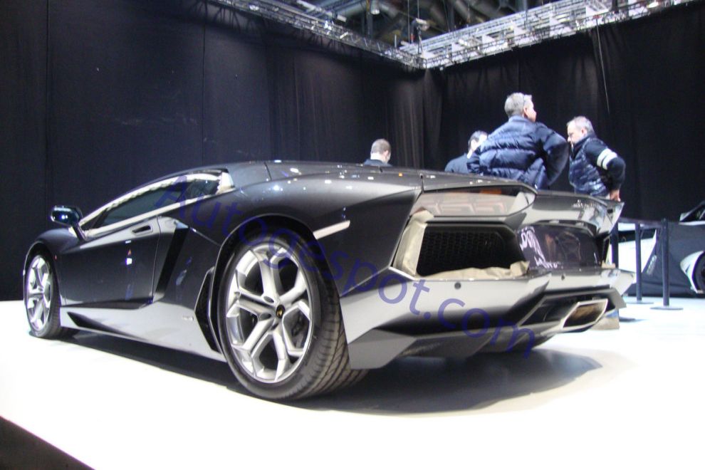 Lamborghini Aventador LP700-4