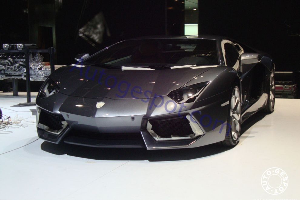 Lamborghini Aventador LP700-4