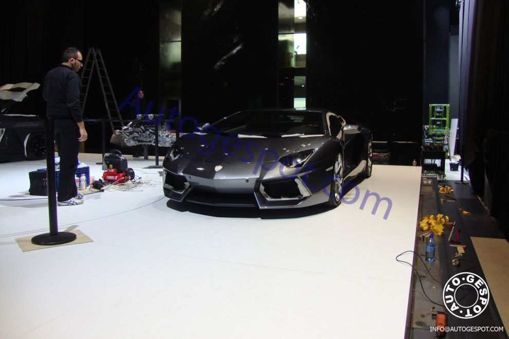 Lamborghini Aventador LP700-4