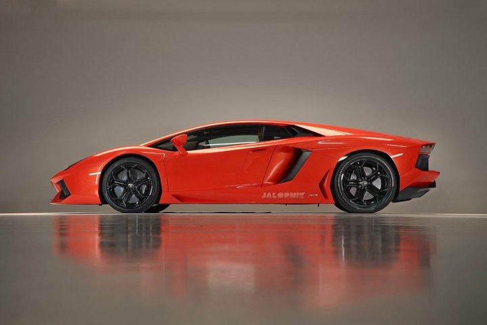 Lamborghini Aventador LP700-4