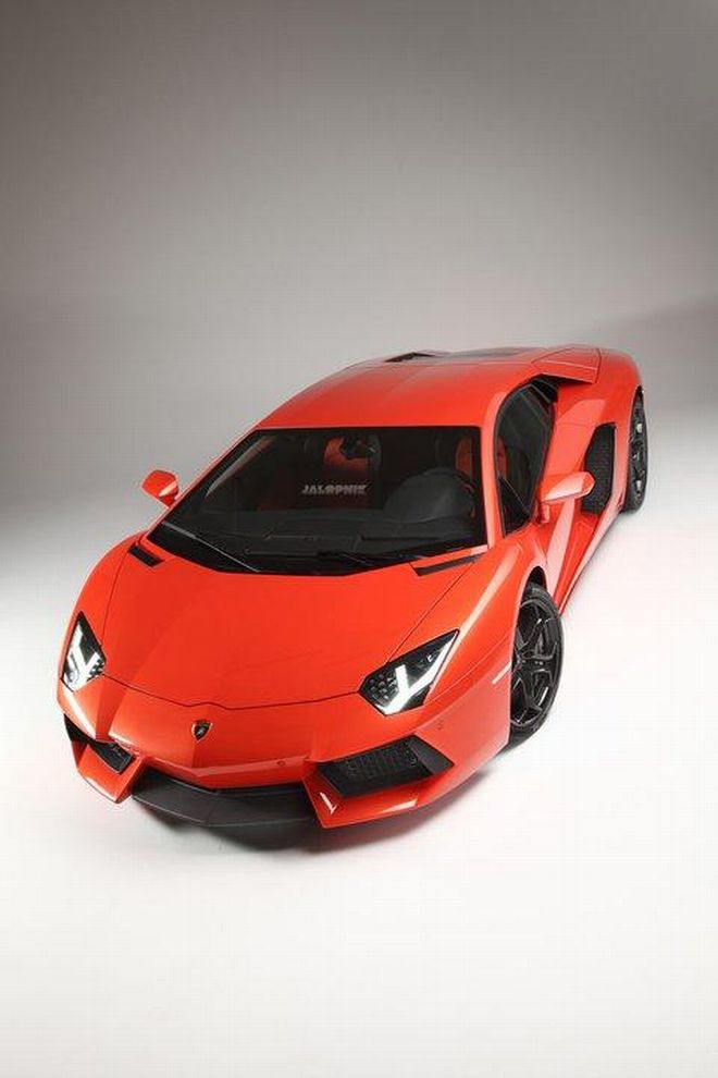 Lamborghini Aventador LP700-4