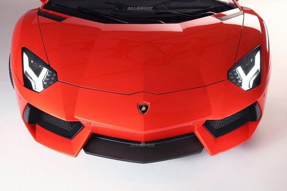 Lamborghini Aventador LP700-4