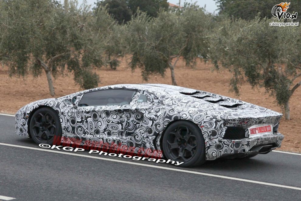 Lamborghini Aventador LP700-4 - zdjcia szpiegowskie
