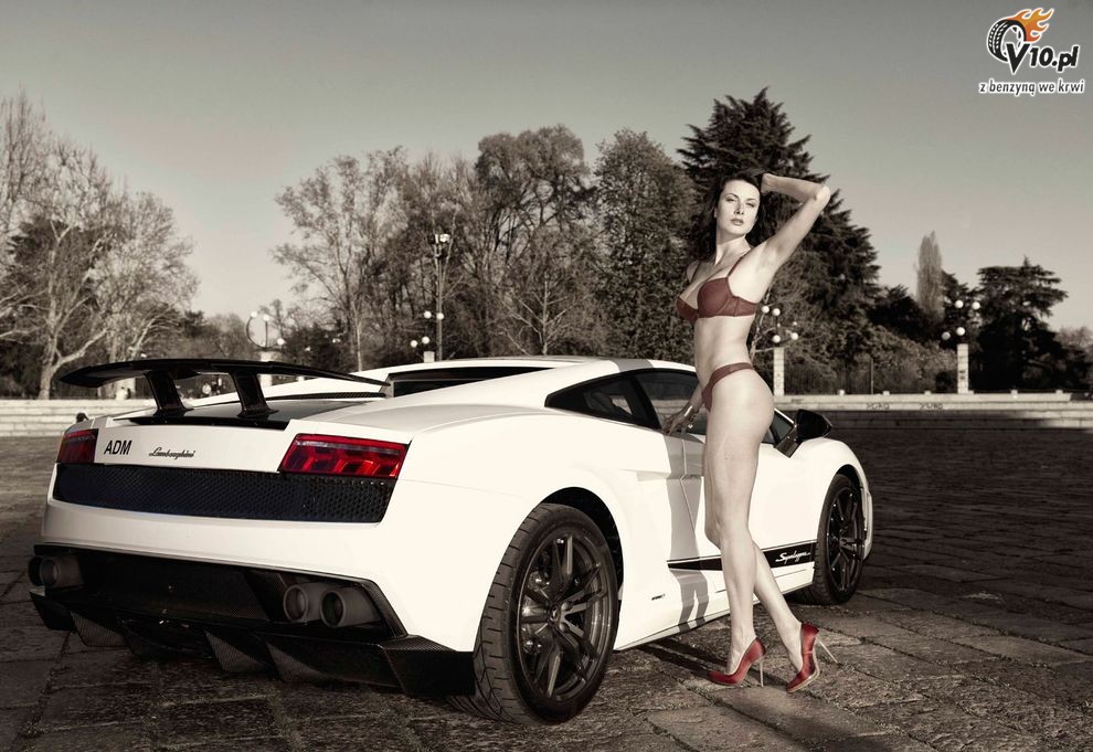 Lamborghini Gallardo LP570-4 Superleggera i modelka