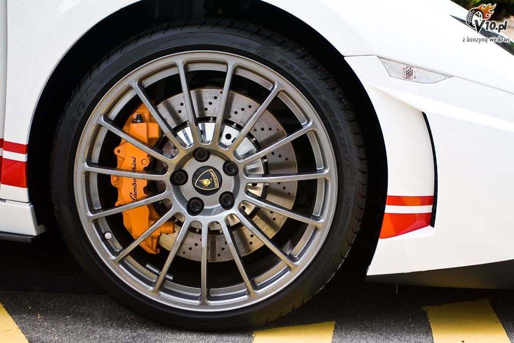 Lamborghini Gallardo Singapore - 10 charytatywnych supersamochodw