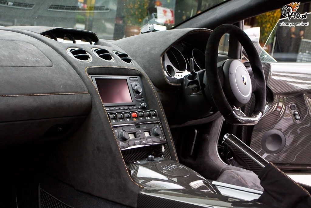 Lamborghini Gallardo Singapore - 10 charytatywnych supersamochodw