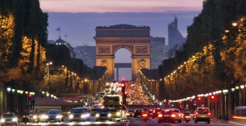 Paryż nadal walczy z nadmiernym ruchem