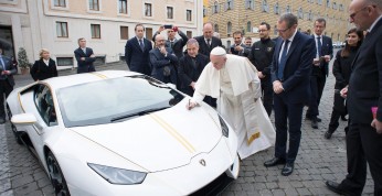 Papieski Lamborghini Huracan znów wystawiony na sprzedaż