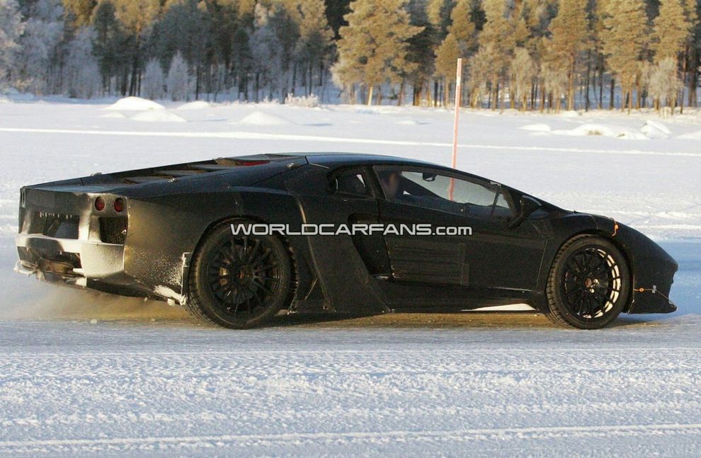 Lamborghini Jota - zdjcie szpiegowskie