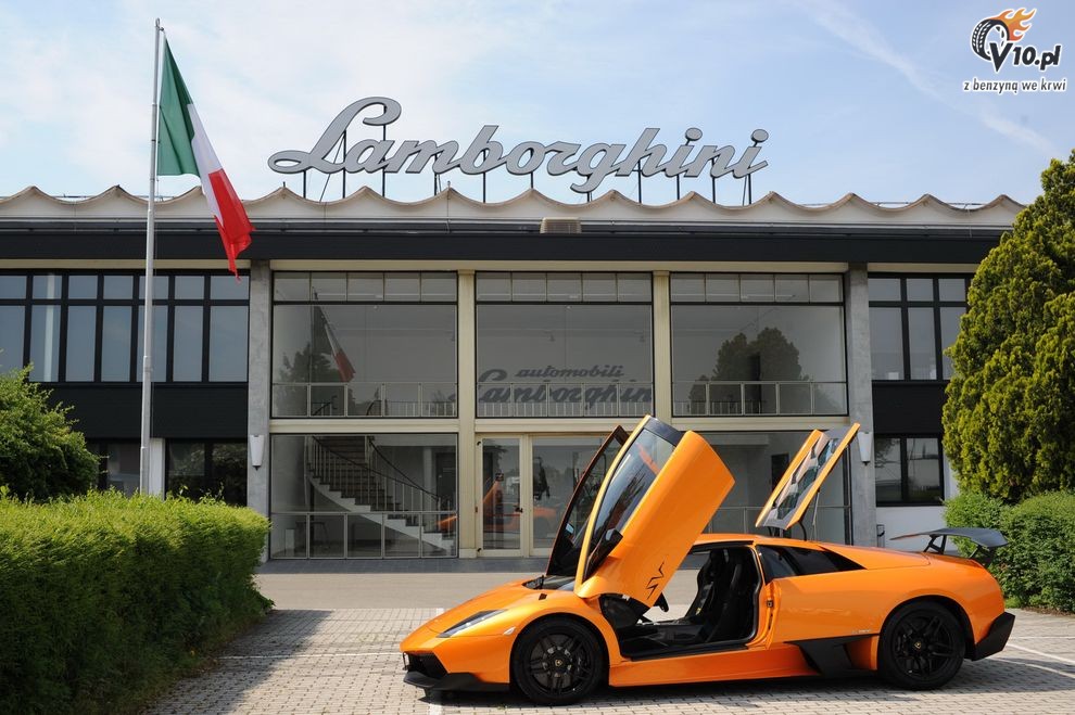 Lamborghini Murcielago LP670-4 SV