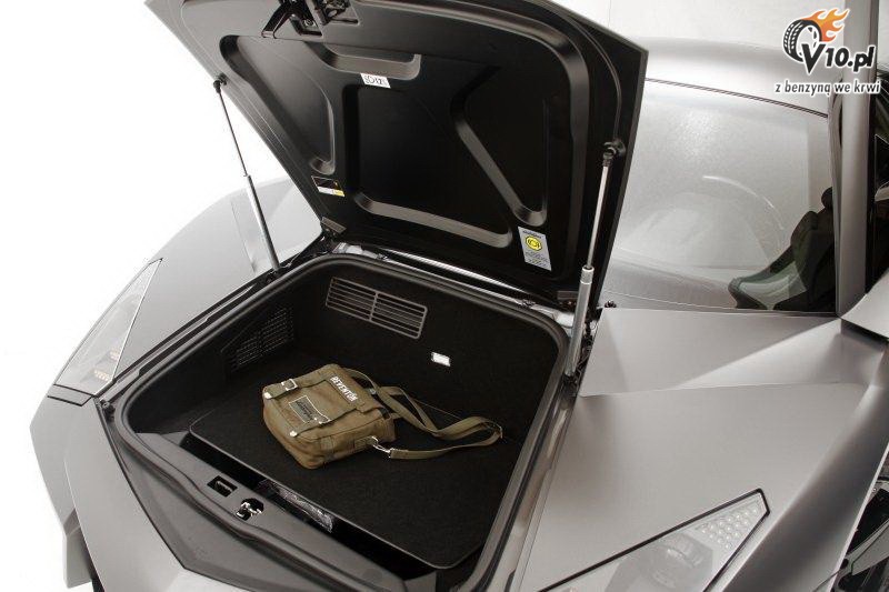 Lamborghini Reventon numer 3