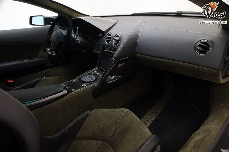 Lamborghini Reventon numer 3