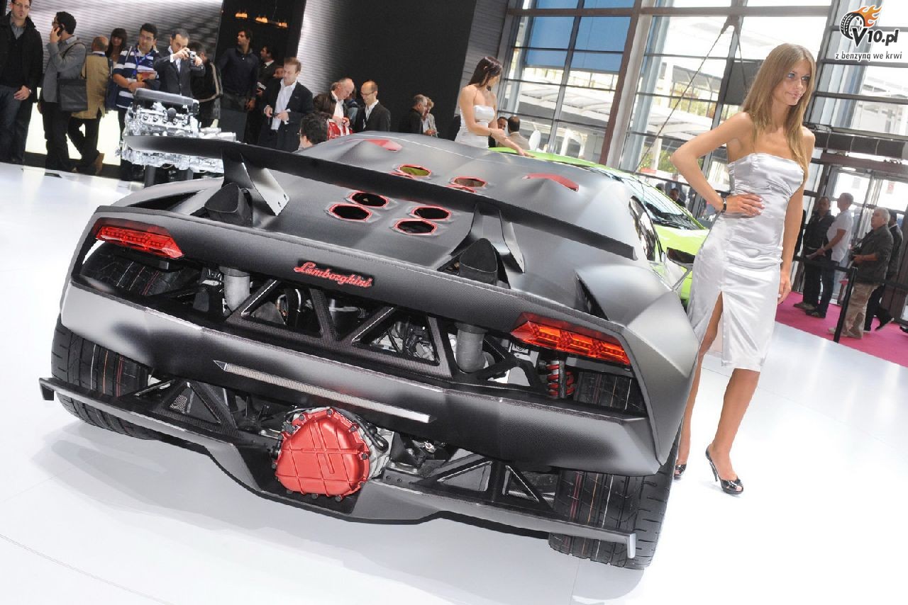 Lamborghini Sesto Elemento