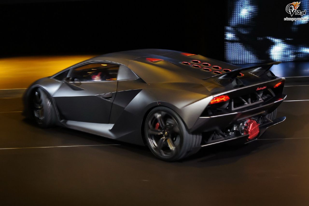 Lamborghini Sesto Elemento