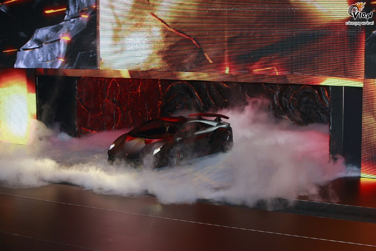 Lamborghini Sesto Elemento