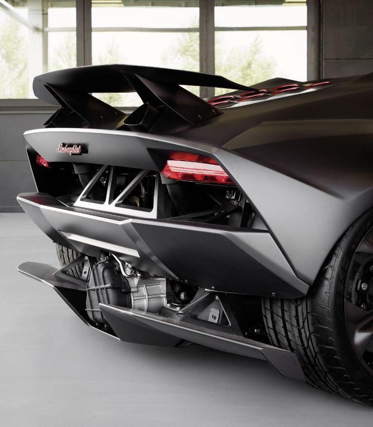 Lamborghini Sesto Elemento