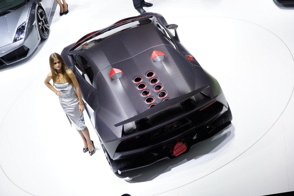 Lamborghini Sesto Elemento