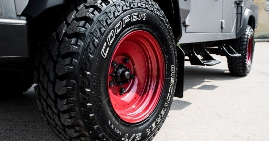 Land Rover Defender Pickup Chelsea Truck