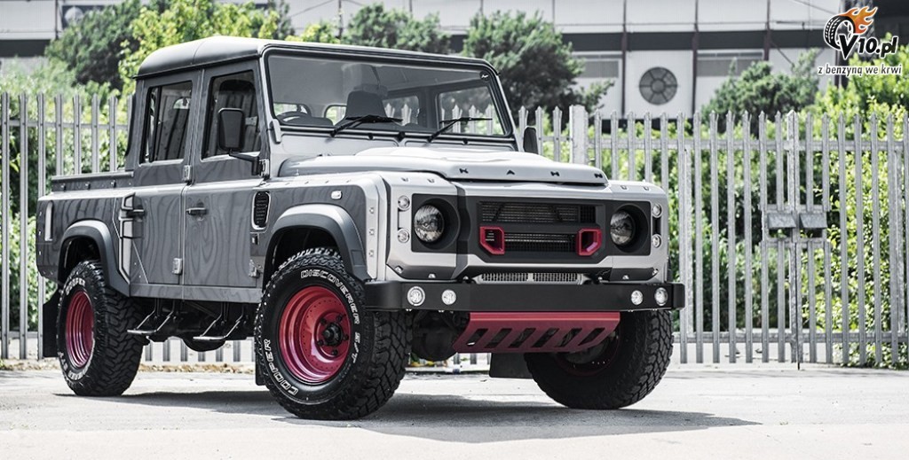 Land Rover Defender Pickup Chelsea Truck