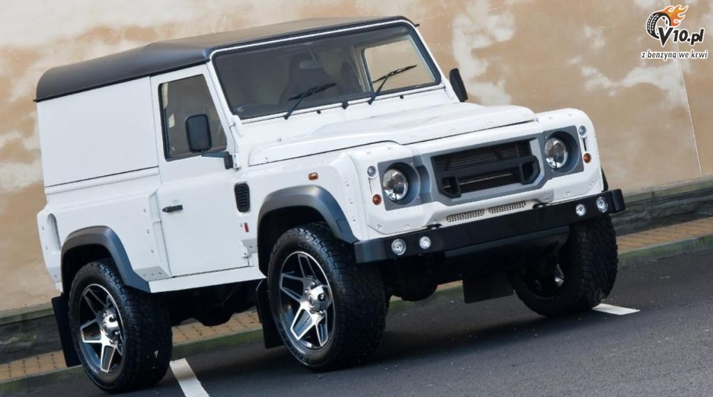 Land Rover Defender Kahn Design