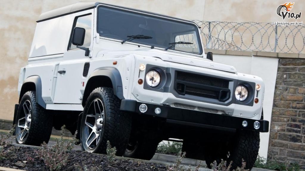 Land Rover Defender Kahn Design