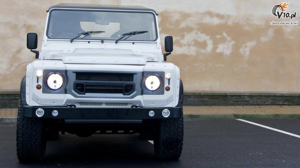 Land Rover Defender Kahn Design