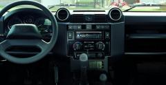 Land Rover Defender Silver Black