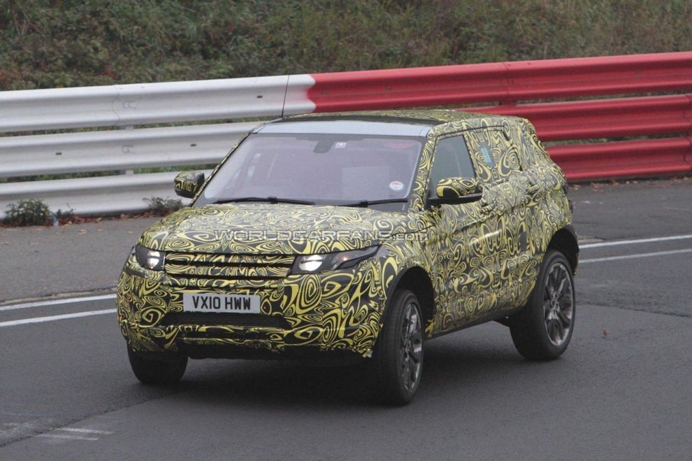 Nowy Range Rover Evoque 5d - zdjcie szpiegowskie