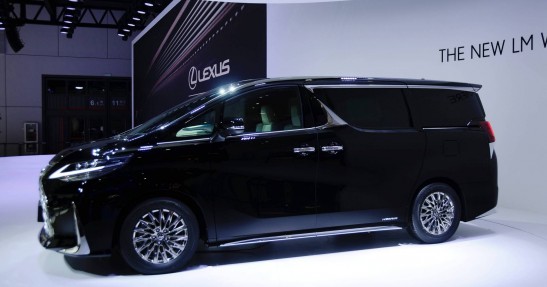 Lexus LM