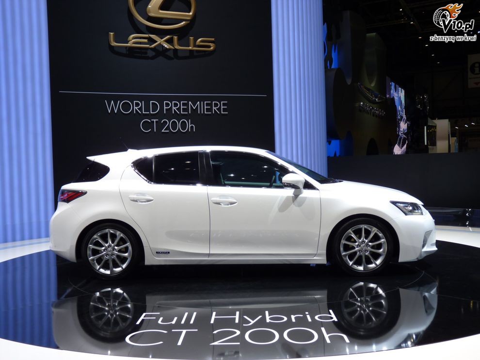 Nowy Lexus CT 200h 2011 - Geneva Motor Show 2010