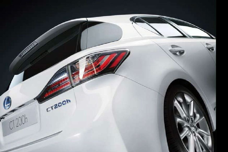 Nowy Lexus CT 200h 2010 - oficjalna broszura