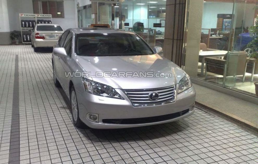 Nowy Lexus ES 350 2010 - zdjcie szpiegowskie