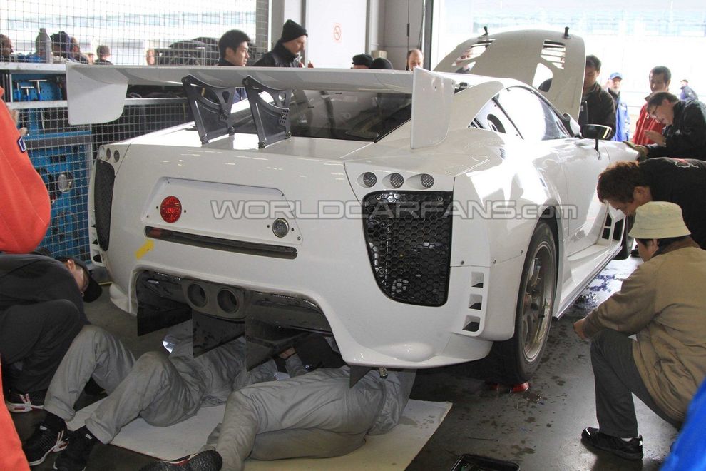 Lexus LFA - wersja wycigowa podczas testw