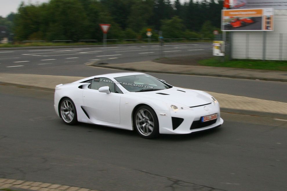 Nowy Lexus LF-A - zdjcie szpiegowskie