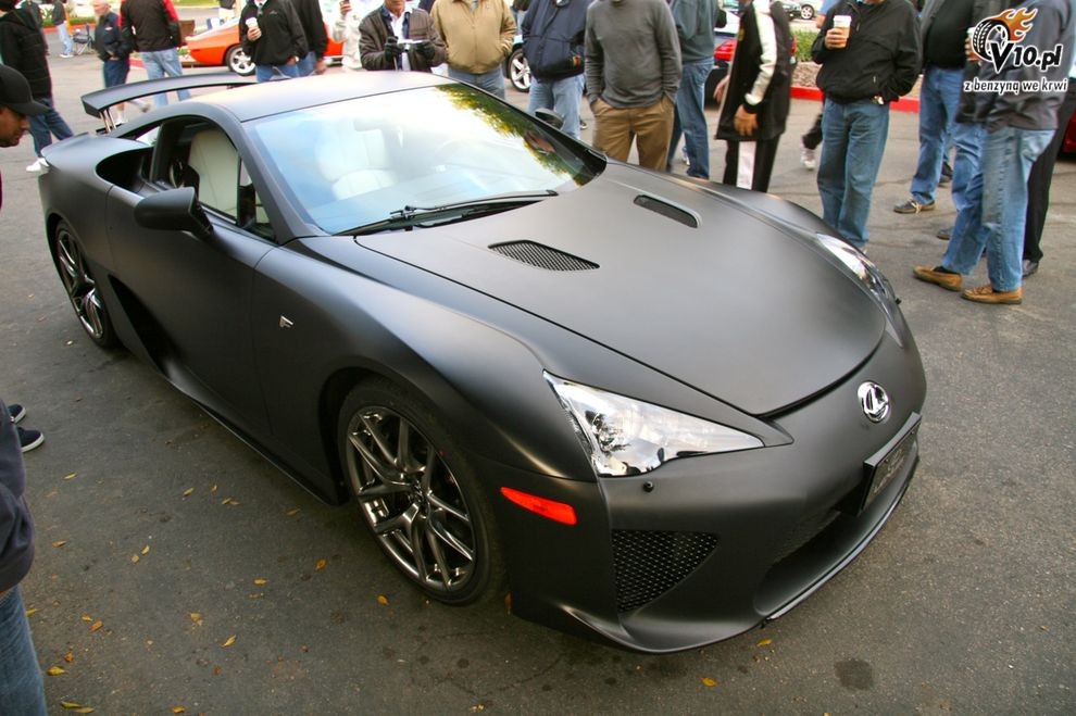 Lexus LF-A przed Los Angeles Auto Show