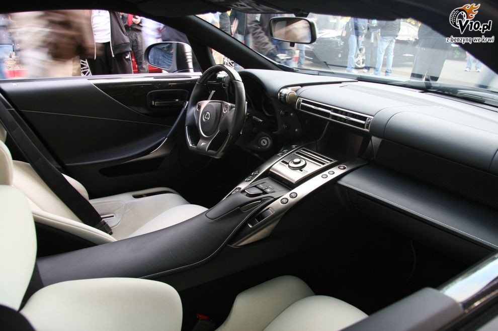 Lexus LFA na Cars & Coffee