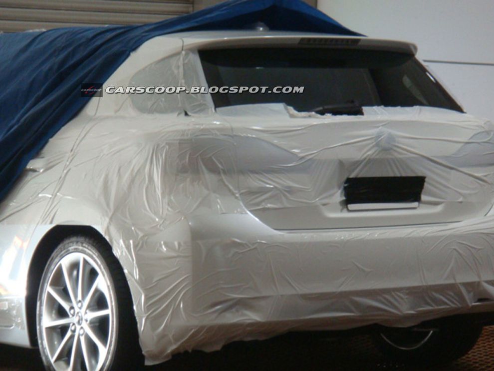 Nowy Lexus LF-Ch - zdjcie szpiegowskie