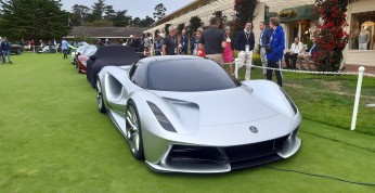 Lotus Evija prezentuje swoje wdzięki w Pebble Beach