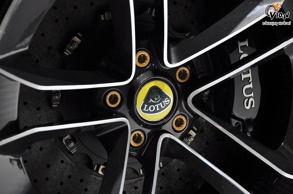 Lotus planuje zbudowa silnik V8